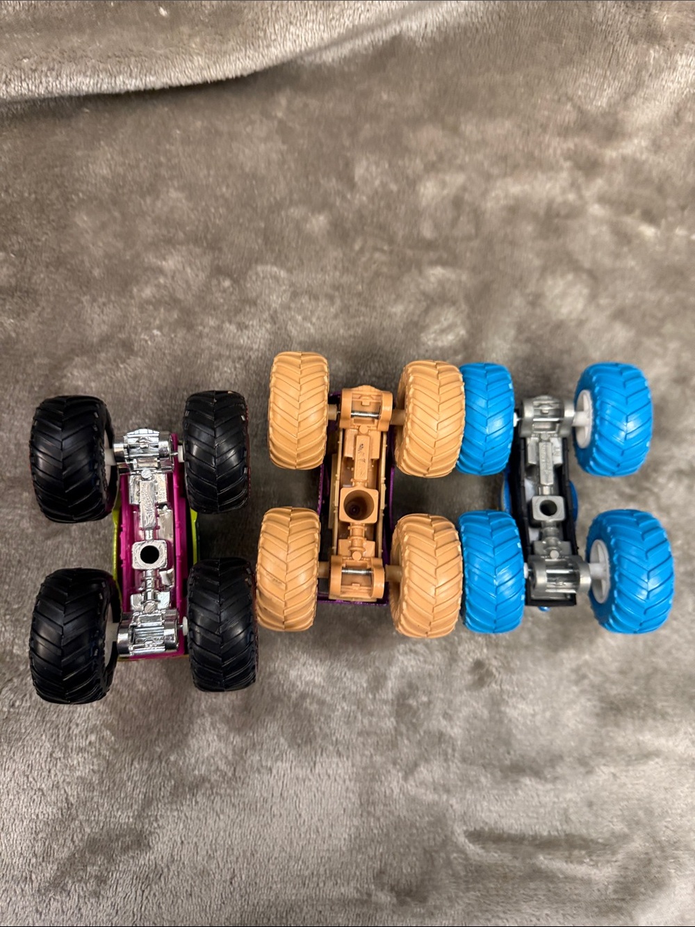 Lot of 3 Hot Wheels Monster Trucks Motosaurus, Hot Wheels, & PPG G - Picture 8 of 8